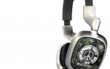 metal-gear-solid-peace-walker-headphones-announced-20100520033407647_640w metal-gear-solid-peace-walker-headphones-announced-20100520033407647_640w