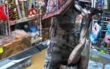 pyramid-head-13-limited-edition-pvc-statue-5 pyramid-head-13-limited-edition-pvc-statue-5